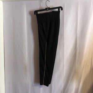 Size 18/20 livi leggings with rose good size zip